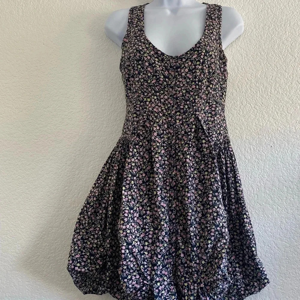 Anthropologie Maeve Alyssum Black Sleeveless Floral Snap Front Dress | Size 0 - Picture 4 of 11